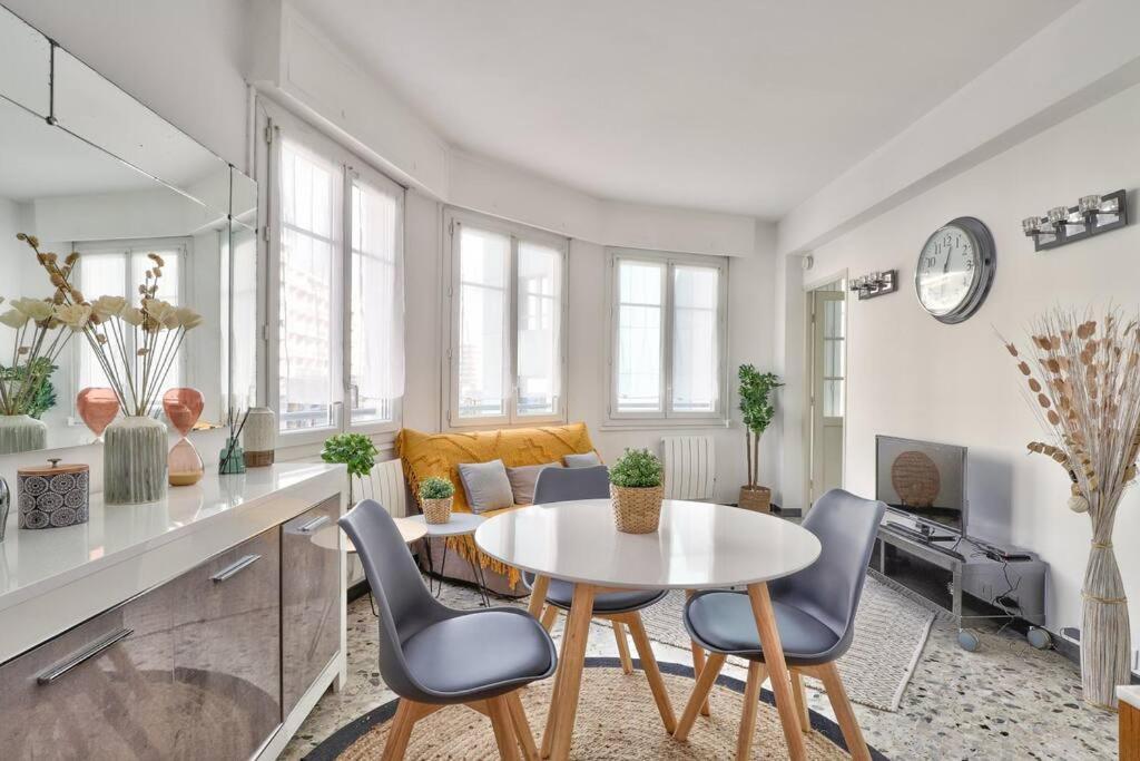 L29 Lenval Beach At 1Min Walk To Sea Front Ac Balcony Nice Eksteriør bilde